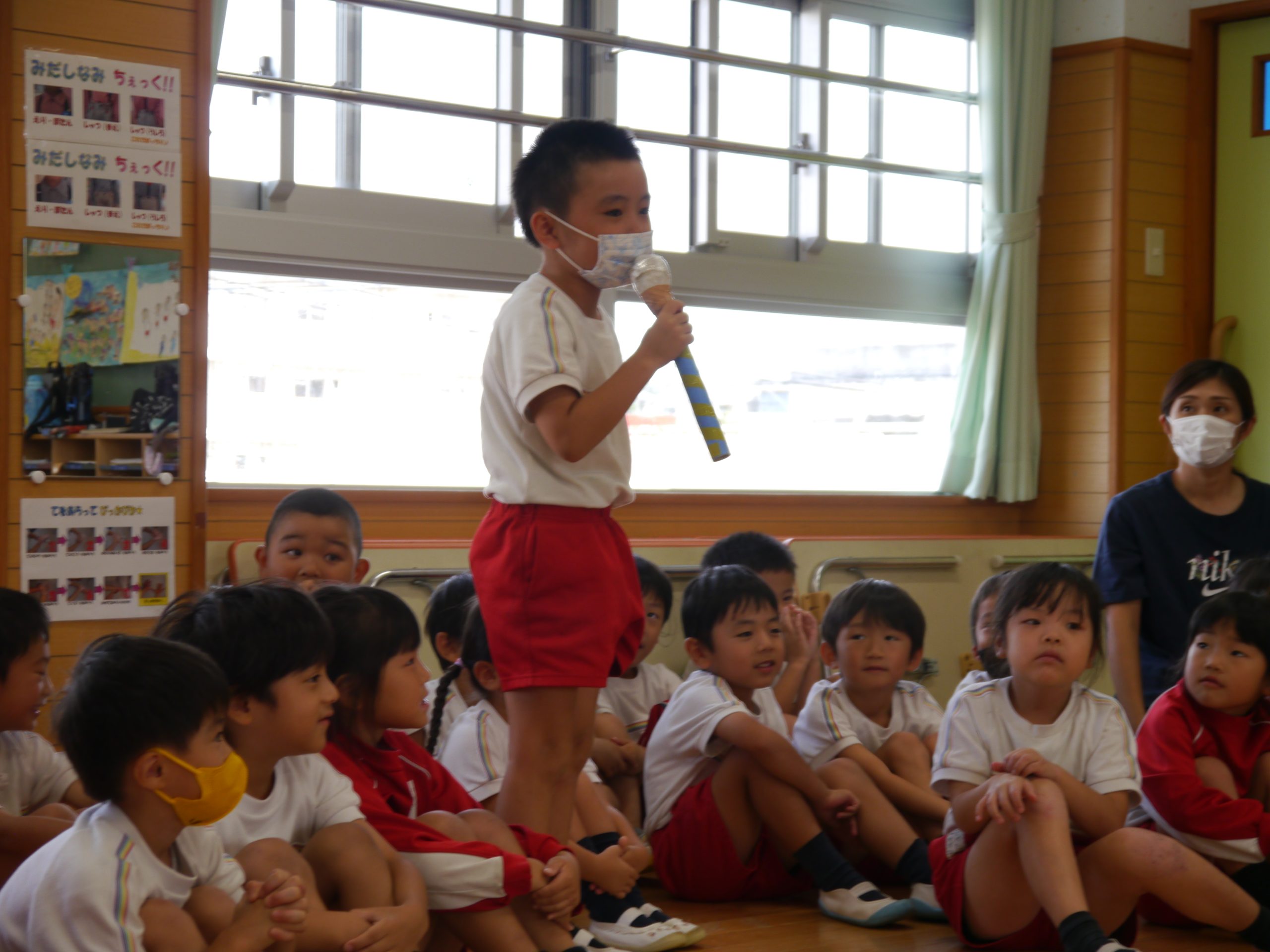 記事：花高幼稚園と花高小学校１年生との交流のサムネイル